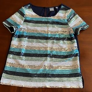 Short sleeve sequenced shirt